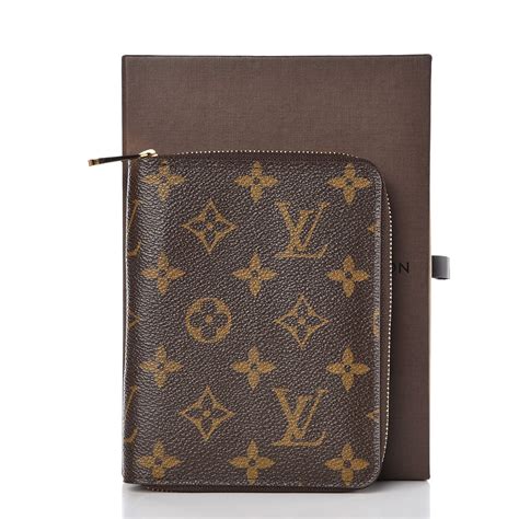 louis vuitton passport holder monogram